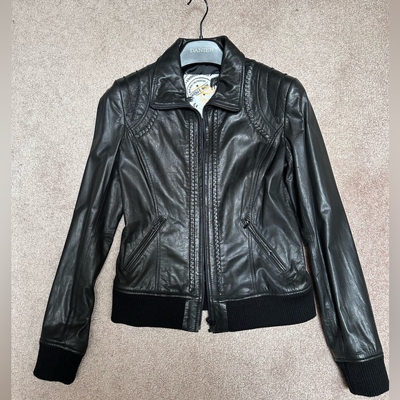 Danier black leather jacket. Size small. Like new - Picture 2 of 8